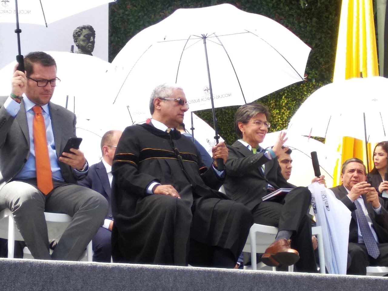 Momento24 presente en la posesión del Gobernador de Cundinamarca