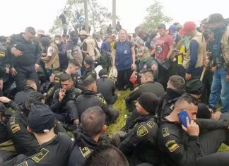 Policías en Caquetá: ¿secuestro o cerco humanitario?